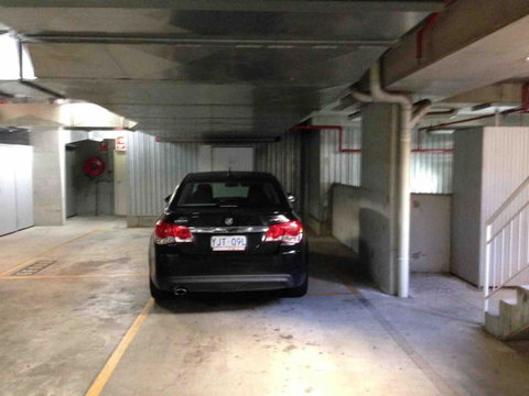 Spacious 1BR Stylish New Acton Apartment +Parking - Tourism Adelaide 10