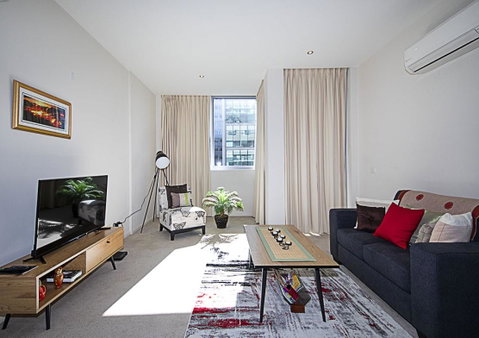 Spacious 1BR Stylish New Acton Apartment +Parking - Tourism Adelaide 2
