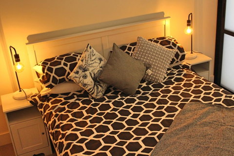 Stylish, Modern, Cute As A Button - Braddon CBD - Tourism Adelaide 12