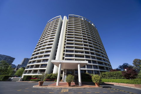 BreakFree Capital Tower Apartments - Tourism Adelaide 0