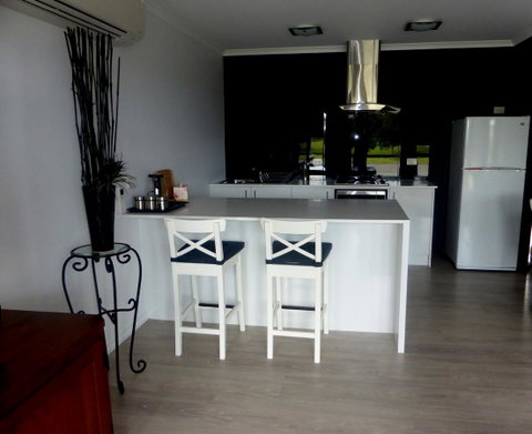Lure Bed And Breakfast - Tourism Adelaide 4