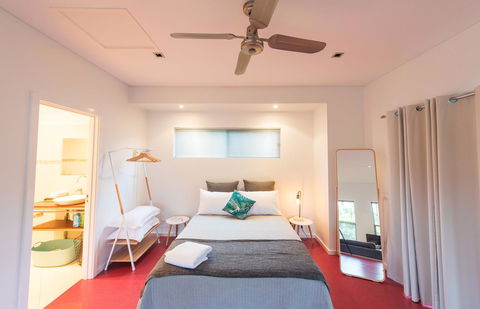 S T U D I O 22 Peaceful Retreat With Garden Views - Tourism Adelaide 3