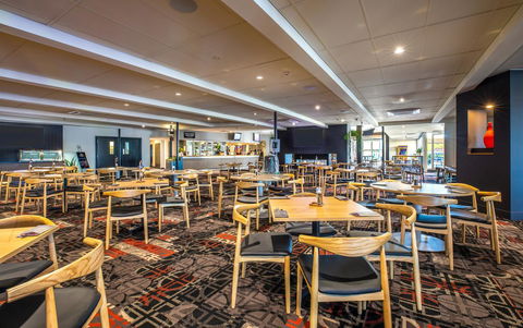 Nightcap At Finsbury Hotel - Tourism Adelaide 7