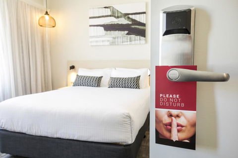 Nightcap At Finsbury Hotel - Tourism Adelaide 23