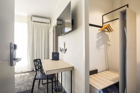 Nightcap At Finsbury Hotel - Tourism Adelaide 14