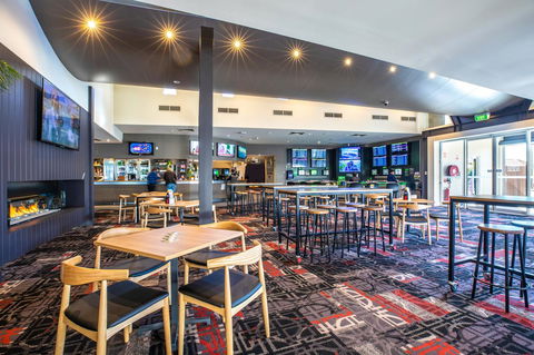 Nightcap At Finsbury Hotel - Tourism Adelaide 36