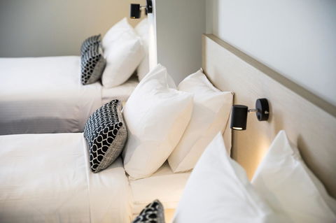 Nightcap At Finsbury Hotel - Tourism Adelaide 9