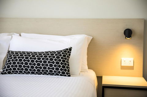 Nightcap At Finsbury Hotel - Tourism Adelaide 28