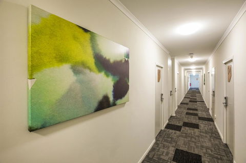 Nightcap At Finsbury Hotel - Tourism Adelaide 44