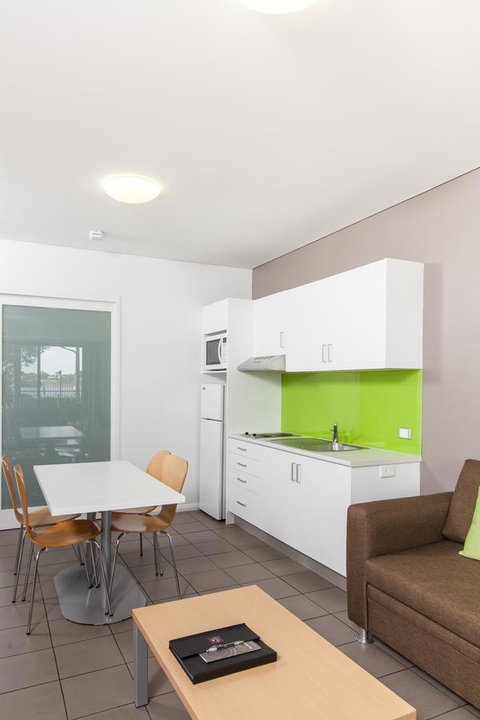 Majestic Oasis Apartments - Tourism Adelaide 16