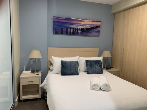 Luxury Beachside Accomodation - Tourism Adelaide 3