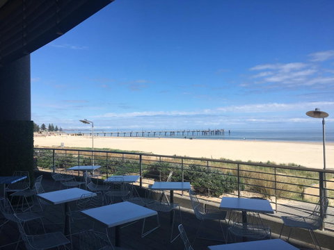 Luxury Beachside Accomodation - Tourism Adelaide 26