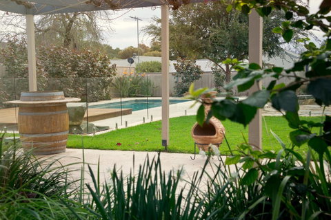 29 Jane - Tourism Adelaide 0