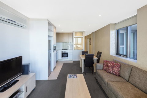 IStay Precinct Adelaide - Tourism Adelaide 24