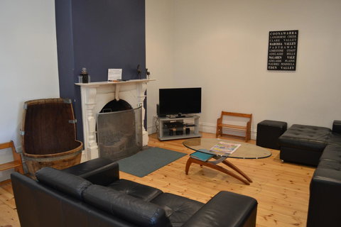 Tin House In Tanunda - Tourism Adelaide 1