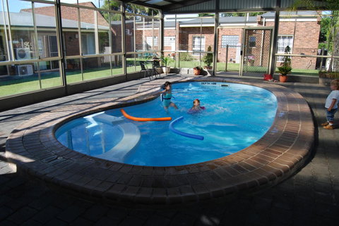 Arkana Motor Inn & Terrace Apartments - Tourism Adelaide 2