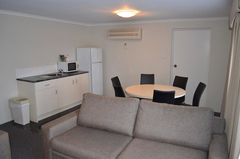 Arkana Motor Inn & Terrace Apartments - Tourism Adelaide 11