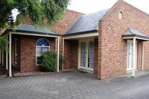 Arkana Motor Inn & Terrace Apartments - Tourism Adelaide 13