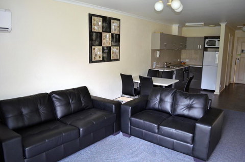 Arkana Motor Inn & Terrace Apartments - Tourism Adelaide 34