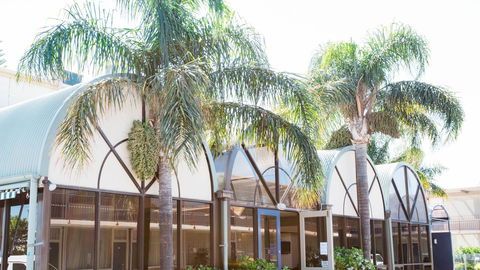 Bay Motel Hotel - Tourism Adelaide 0