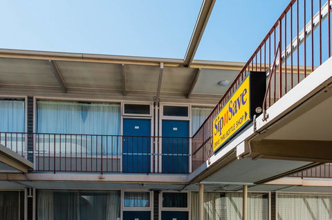Bay Motel Hotel - Tourism Adelaide 8