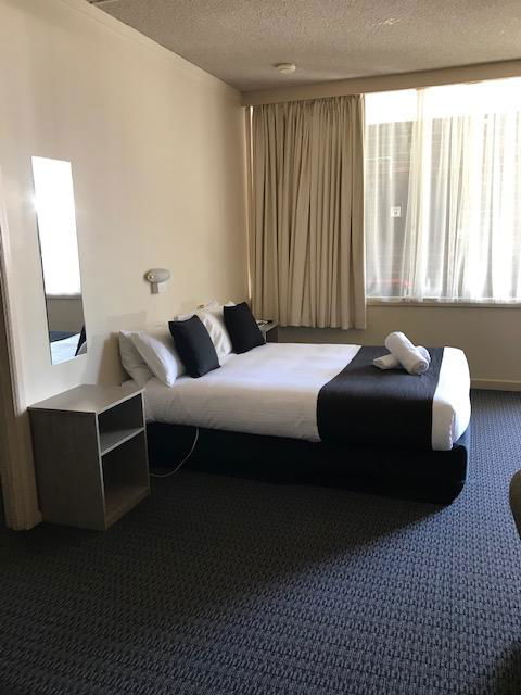 Bay Motel Hotel - Tourism Adelaide 5