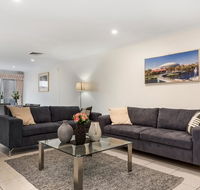 Close to City - Spacious 3 Bedroom Townhouse - Tourism Adelaide