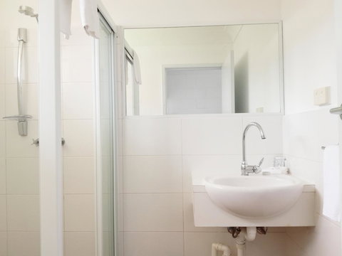 Arcadia Motel - Tourism Adelaide 9