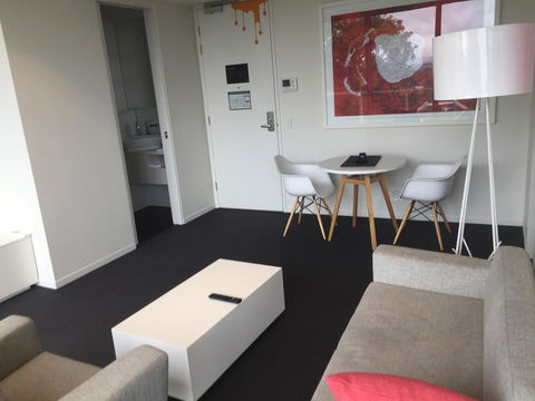 Tasha\'s Apartments On Warwick - Tourism Adelaide 3