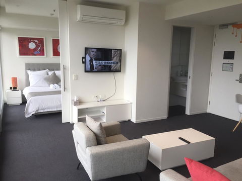 Tasha\'s Apartments On Warwick - Tourism Adelaide 5