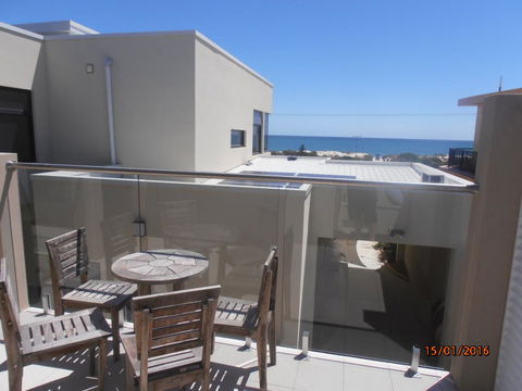 Atlantic West Beach Apartments - Tourism Adelaide 11