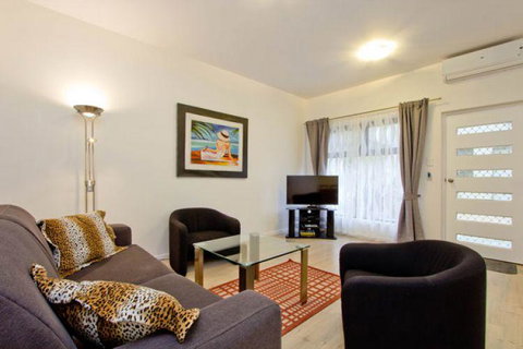 Atlantic West Beach Apartments - Tourism Adelaide 1