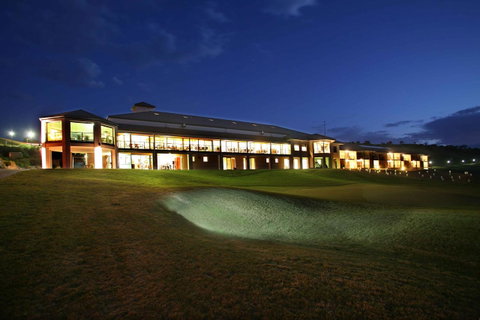 Lady Bay Hotel - Tourism Adelaide 0