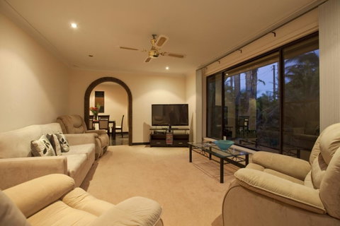 The Palms - Tourism Adelaide 18