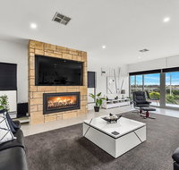 KENNEDY EXECUTIVE TOWNHOUSE - Tourism Adelaide