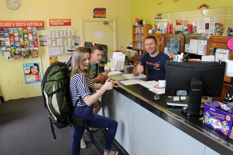 Backpack Oz - Tourism Adelaide 2