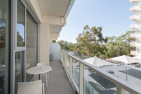 Ther-Rich Elegant 1BR Apartment In Walkerville - Tourism Adelaide 29