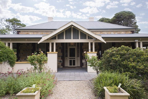 Yankalilla Bay Homestead - Tourism Adelaide 1