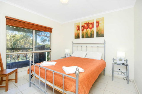 Cabernet Cottage - Tourism Adelaide 3