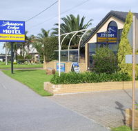Aviators Lodge - Tourism Adelaide