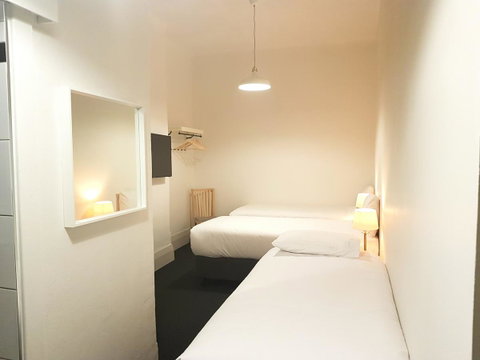 Ambassadors Hotel - Tourism Adelaide 3