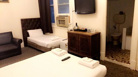 Ambassadors Hotel - Tourism Adelaide 24
