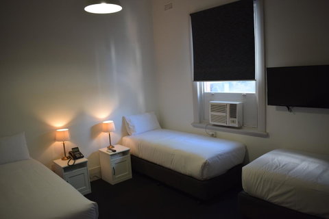 Ambassadors Hotel - Tourism Adelaide 17