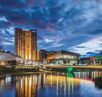 Executive 3 Bedroom Apartment  Internet  Parking - Tourism Adelaide