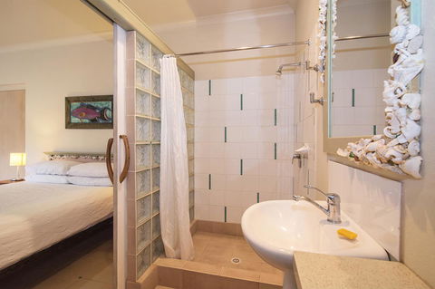 Sea & Soul Beachside Apartments - Tourism Adelaide 5