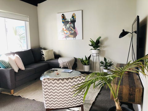 West Beach Lagoon 220 Stylish And Cozy - Tourism Adelaide 4