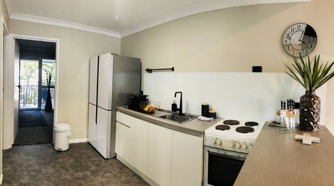 West Beach Lagoon 220 Stylish And Cozy - Tourism Adelaide 11