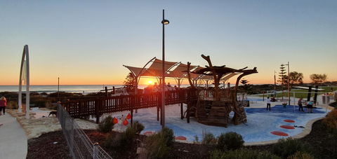 West Beach Lagoon 220 Stylish And Cozy - Tourism Adelaide 24