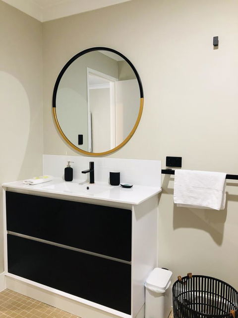 West Beach Lagoon 220 Stylish And Cozy - Tourism Adelaide 13