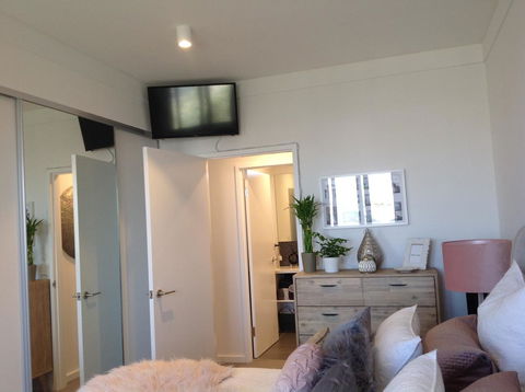 La Sea-esta Retreat At South Beach - Tourism Adelaide 9